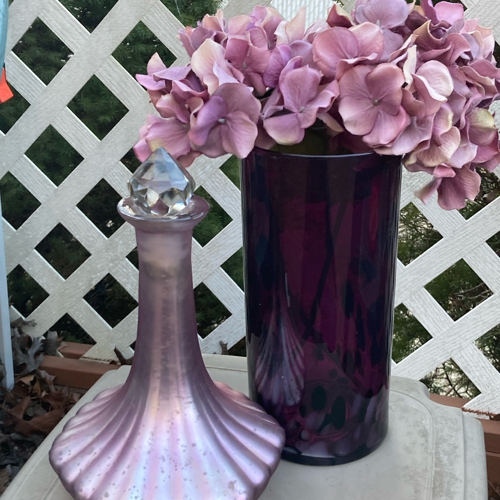 VINTAGE PURPLE GLASS VASE BUNDLE